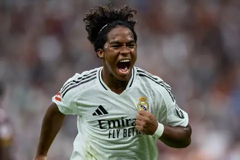 آس: إندريك يرفض الرحيل عن ريال مدريد رغم تألق جارسيا